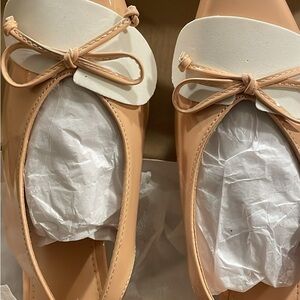 Elegant Cream and Tan Women's Loafers